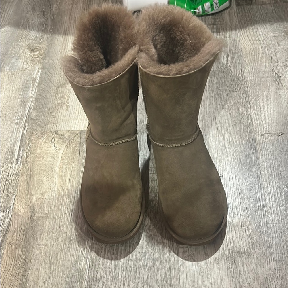 UGG Brown Winter Boots Ankle Height Suede